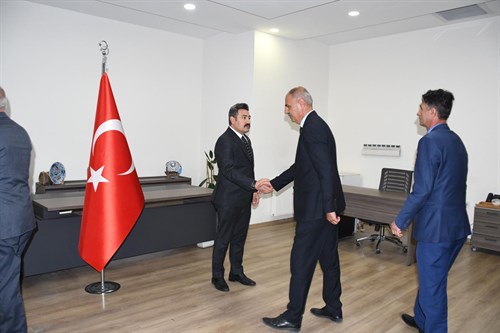 Kaymakamımız Sayın Nurhalil ÖZÇELİK, Kurum Müdürleri ve Personel ile Bayramlaştı.